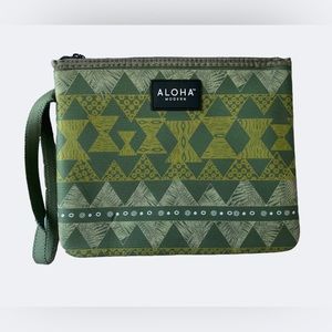 NWT Aloha Modern Pouch/ Wristlet ☀️ Splash Proof Neoprene 💦